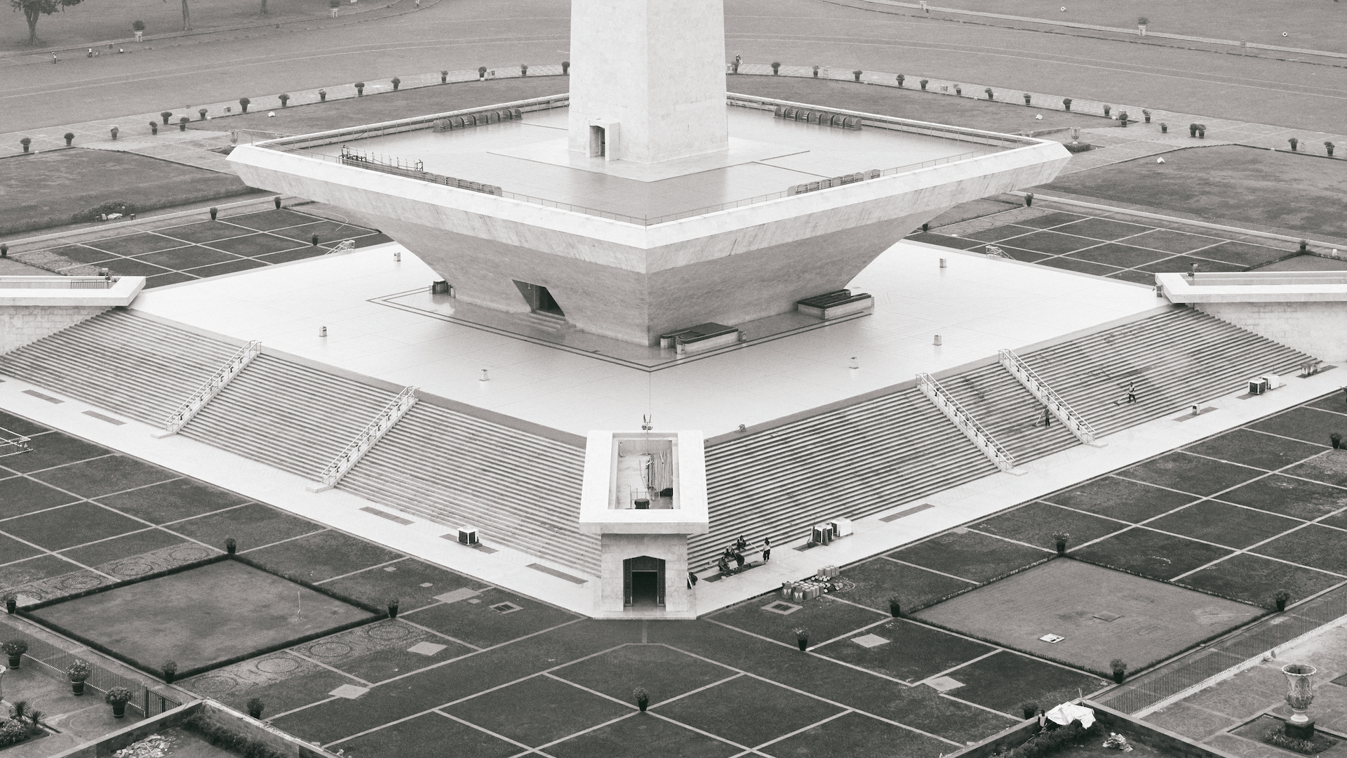 Monas